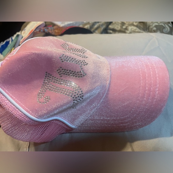 Juicy Couture Sparkling Pink Hat - Picture 2 of 4